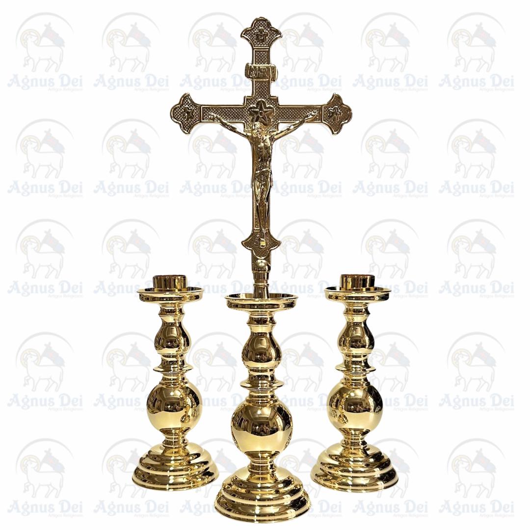Conjunto Crucifixo e Castiçal Dourado Polido